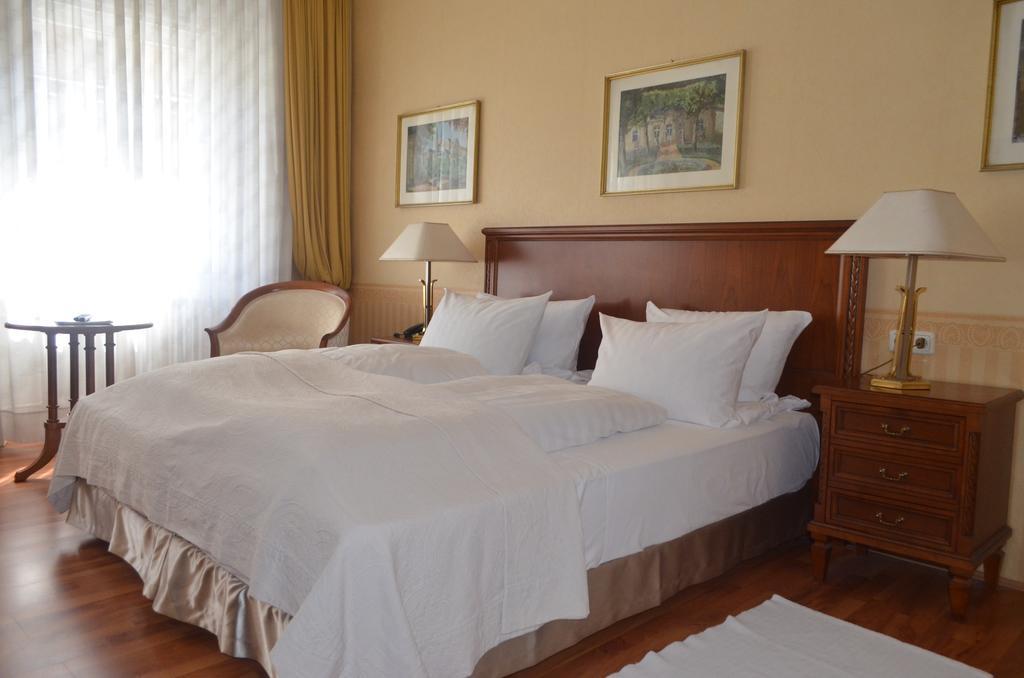 Graupner Hotel 3*